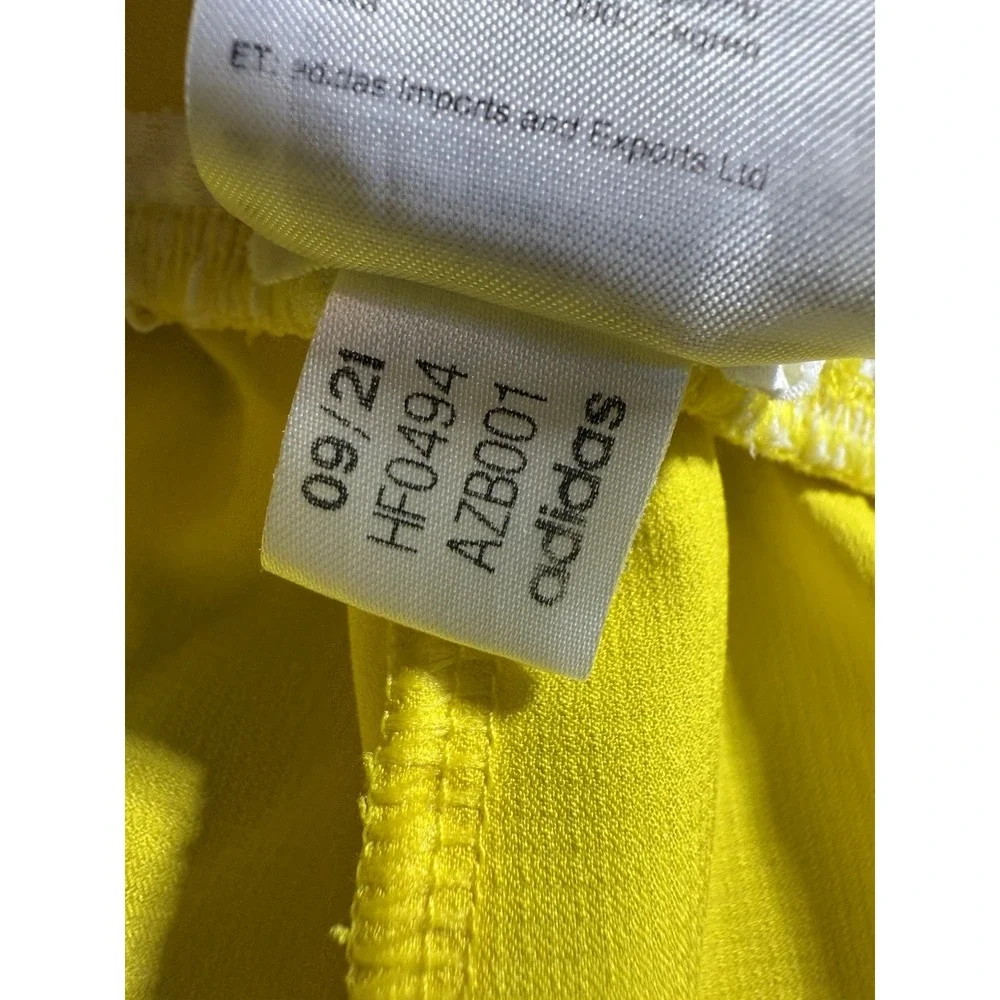 Diego Rossi #5 Columbus Crew Shorts‎ Mens Large Yellow Team Issued MLS